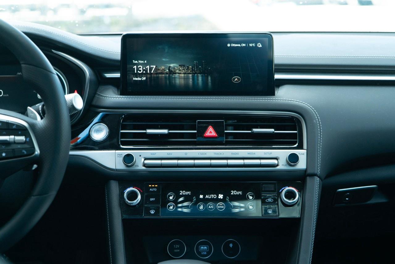 2025 Genesis G70 2.5T Advanced AWD Photo