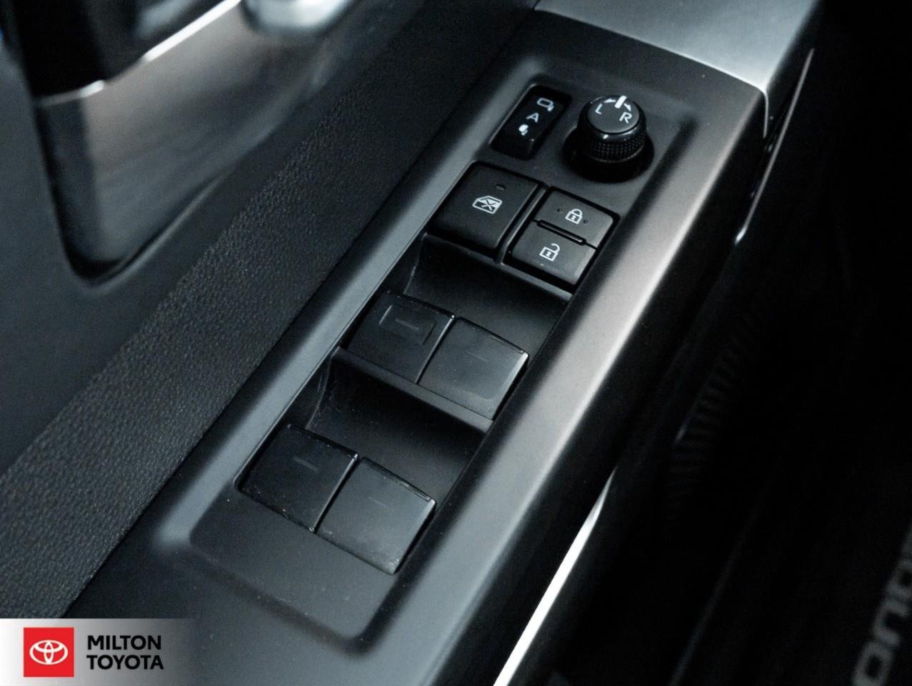 2024 Toyota Sequoia PANORAMIC SUNROOF VENTILATED SEATS HEATED STEERING Photo