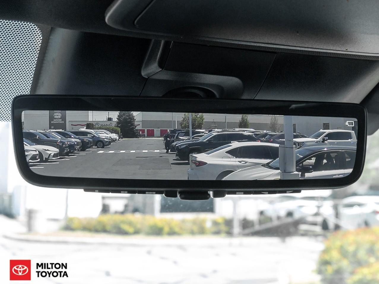 2024 Toyota Sequoia PANORAMIC SUNROOF VENTILATED SEATS HEATED STEERING Photo