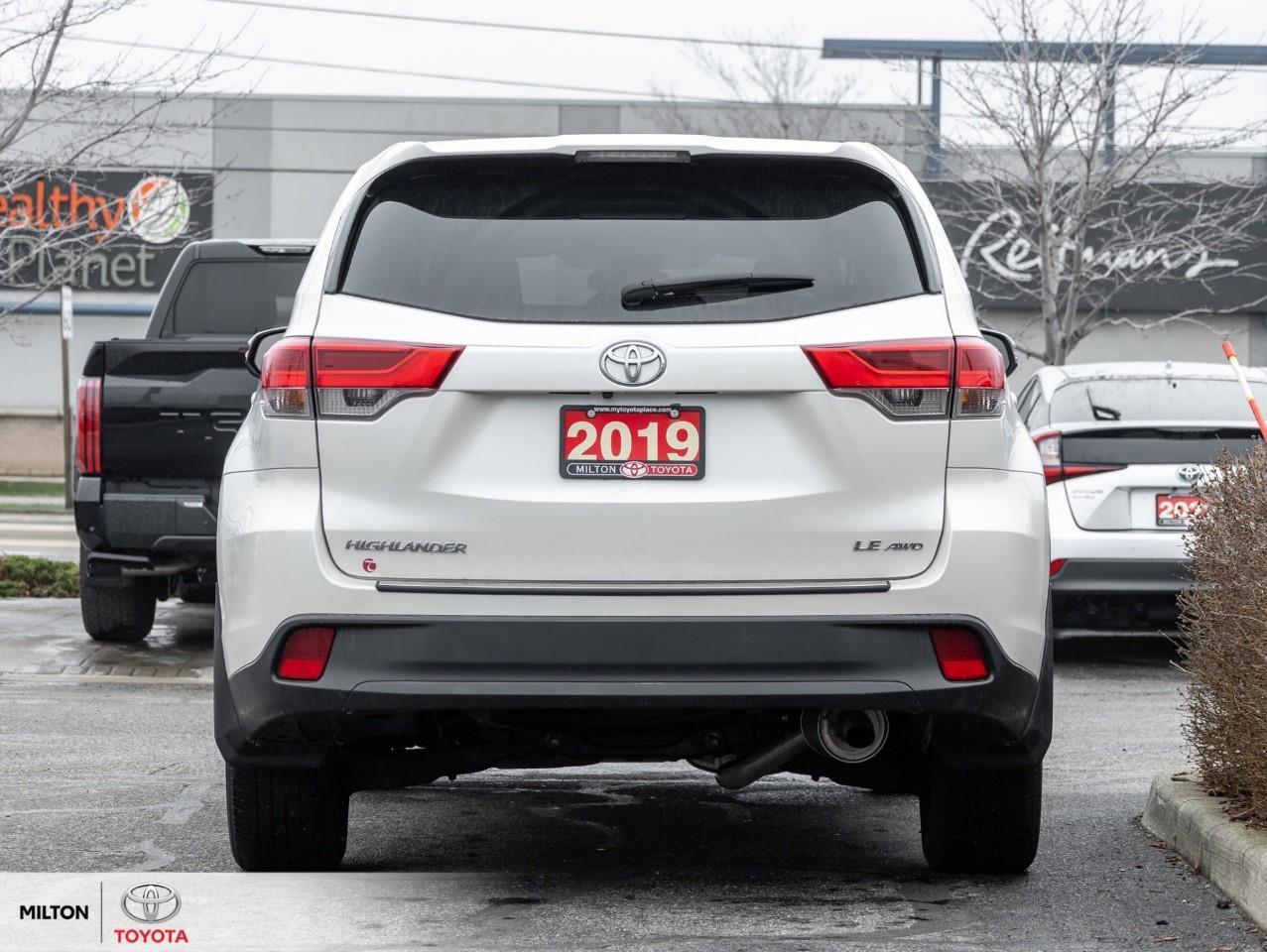 2019 Toyota Highlander 8 SEATER CAMERA TOUCH SCREEN NEW TOYOTA BRAKE PADS Photo