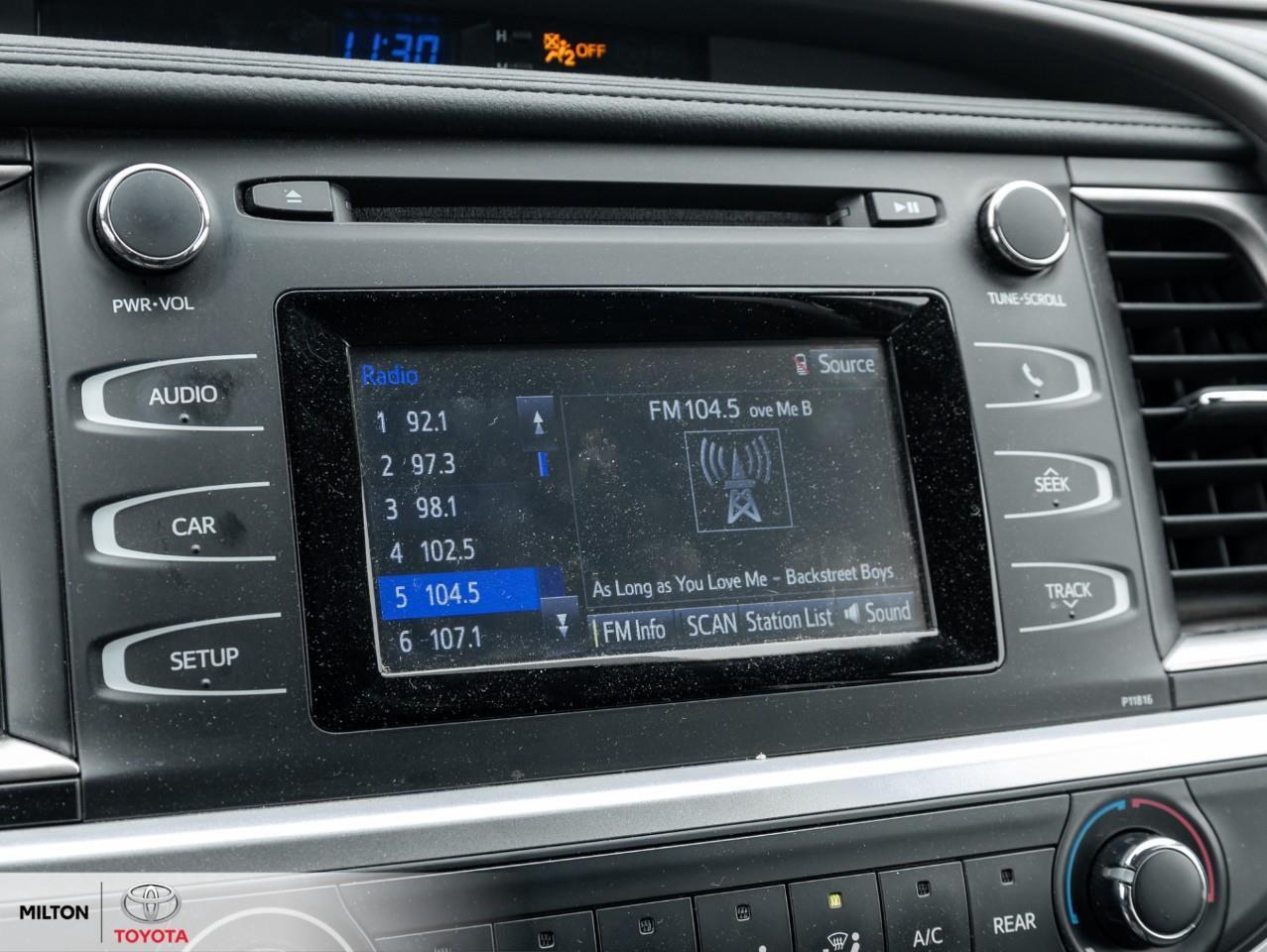 2019 Toyota Highlander 8 SEATER CAMERA TOUCH SCREEN NEW TOYOTA BRAKE PADS Photo