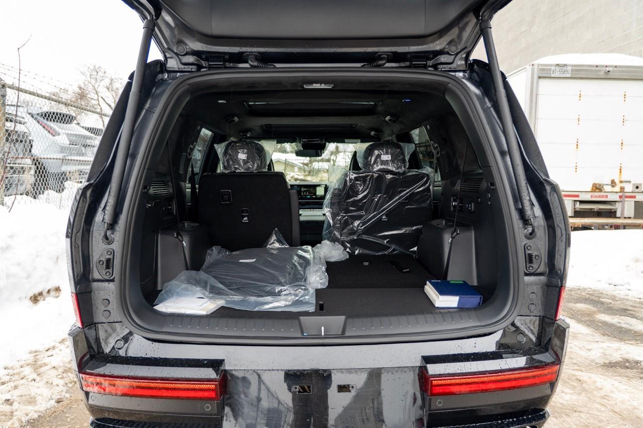 2025 Hyundai Santa Fe ULTIMATE CALLIGRAPHY AWD Photo