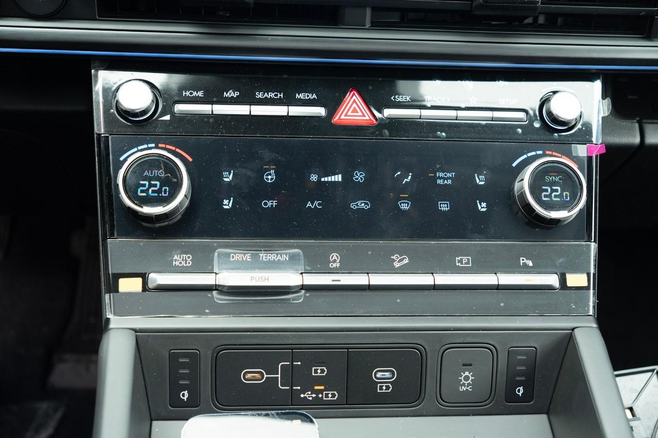 2025 Hyundai Santa Fe ULTIMATE CALLIGRAPHY AWD Photo