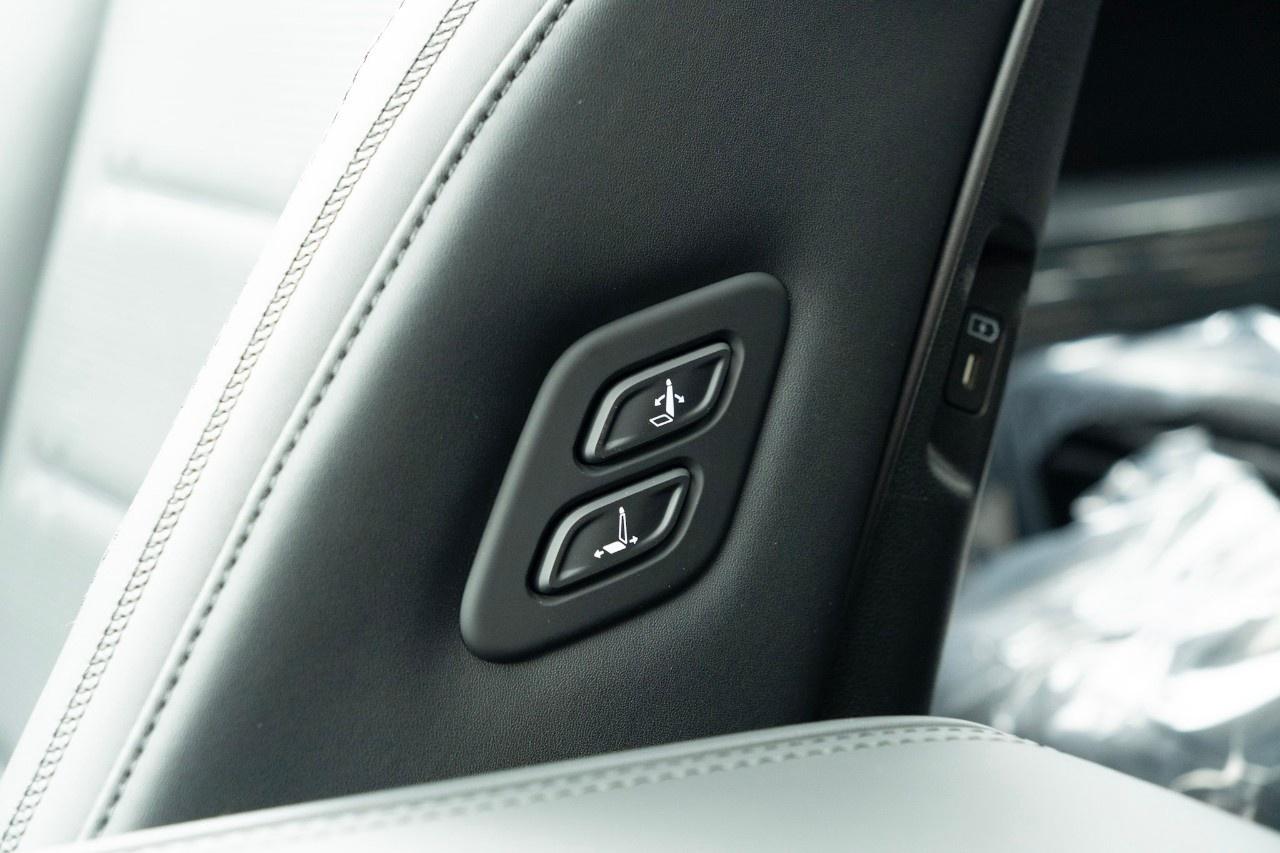 2025 Hyundai Santa Fe ULTIMATE CALLIGRAPHY AWD Photo