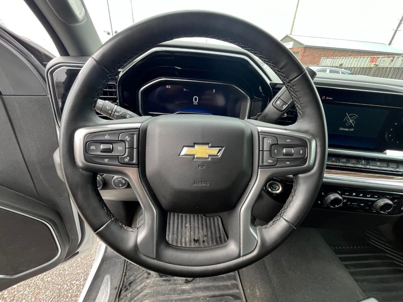 2025 Chevrolet Silverado 1500 LT Photo