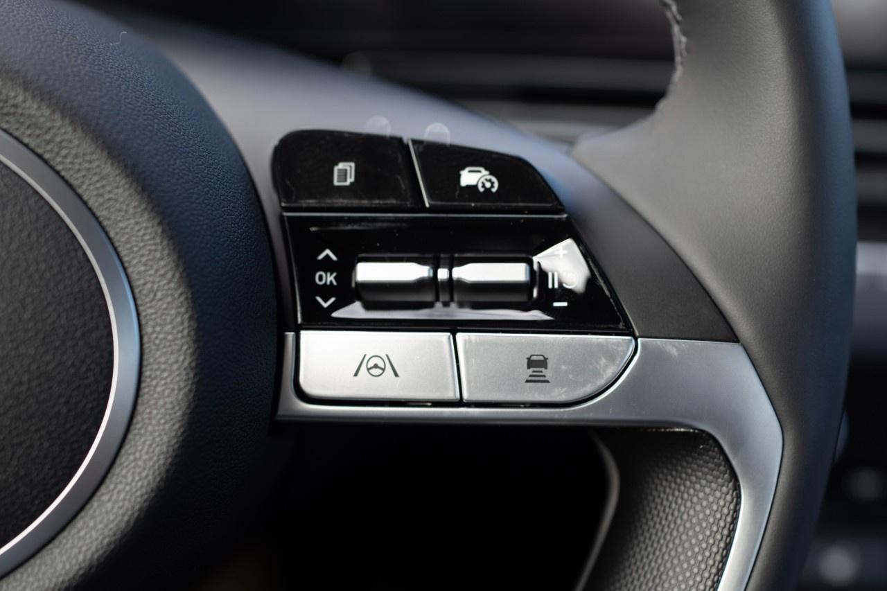 2026 Hyundai Elantra Hybrid Luxury Sedan Photo