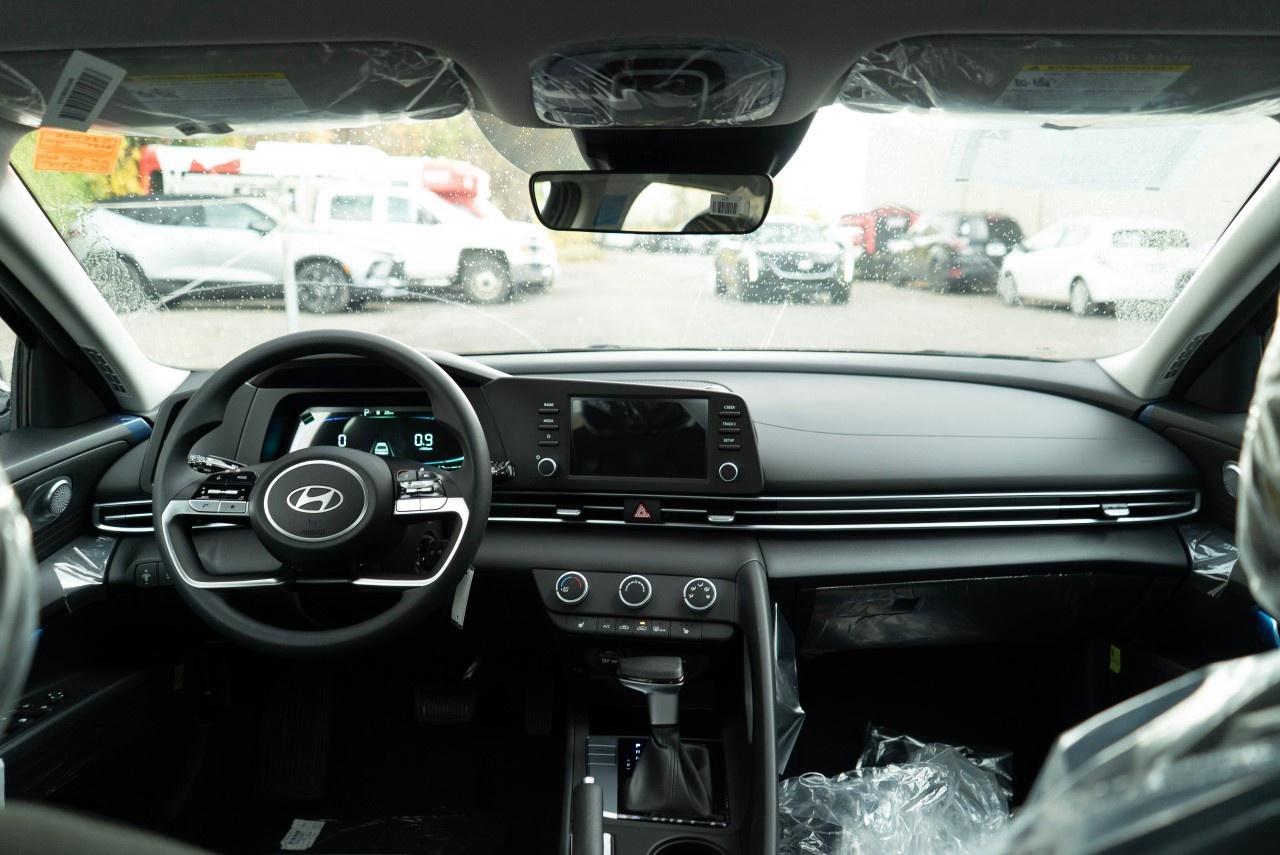 2026 Hyundai Elantra Essential IVT Photo