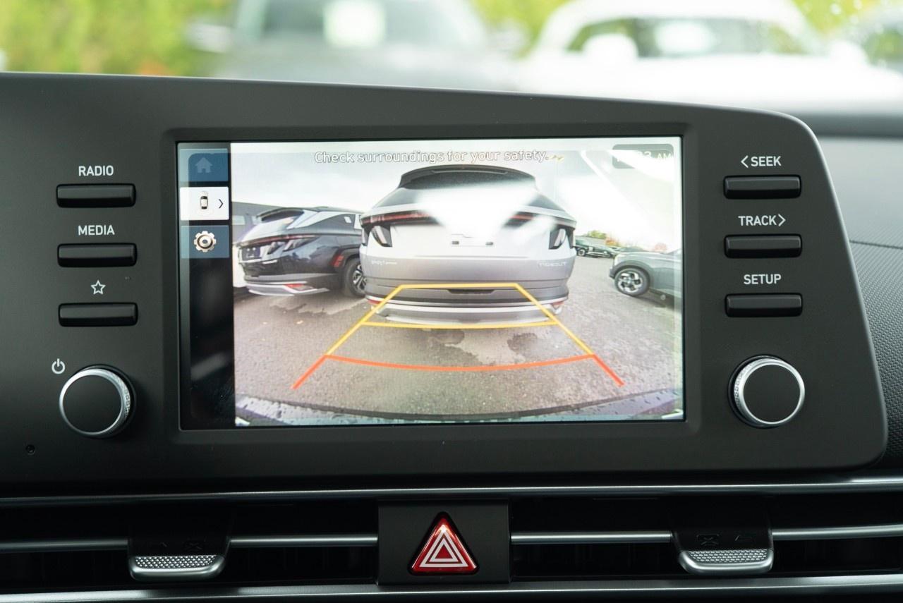 2026 Hyundai Elantra Essential IVT Photo