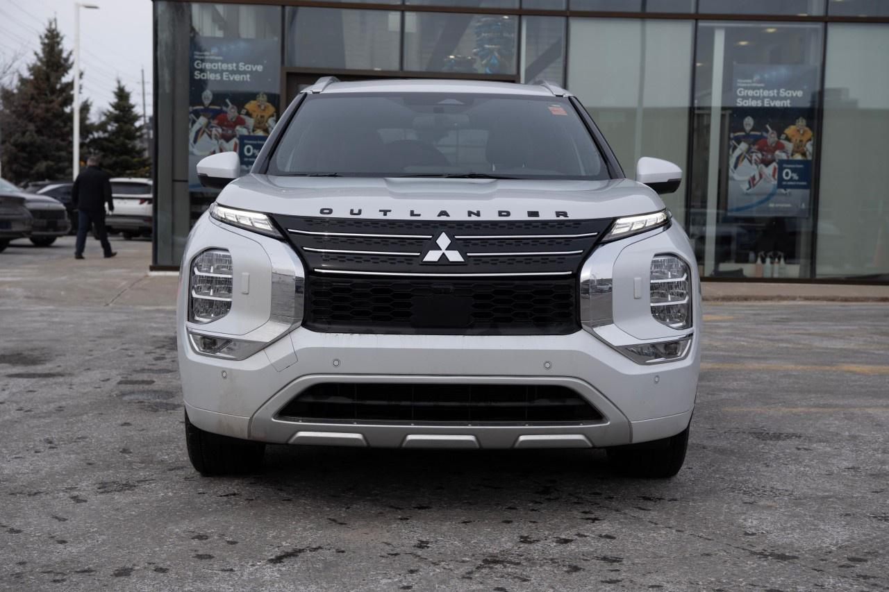 2024 Mitsubishi Outlander Plug-In Hybrid SEL S-AWC Photo4
