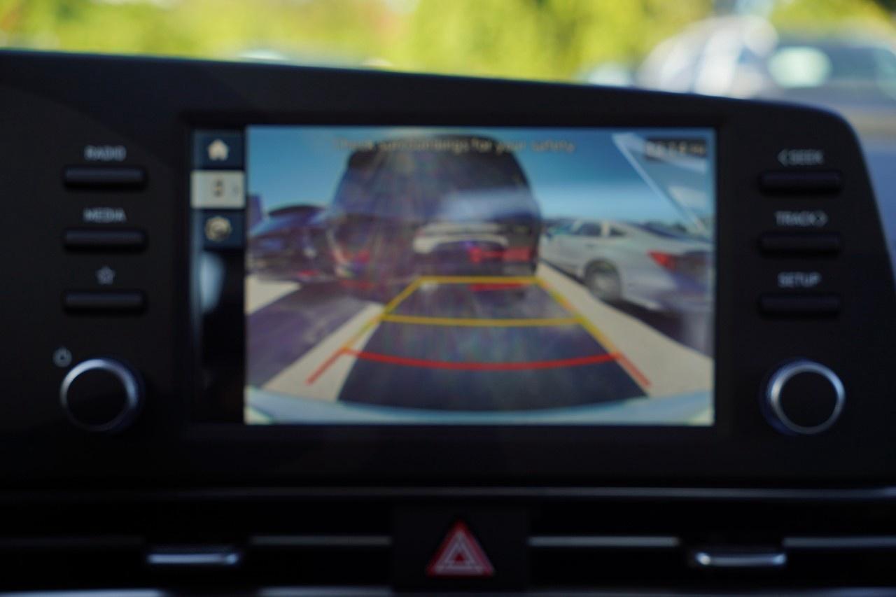 2026 Hyundai Elantra Essential IVT Photo