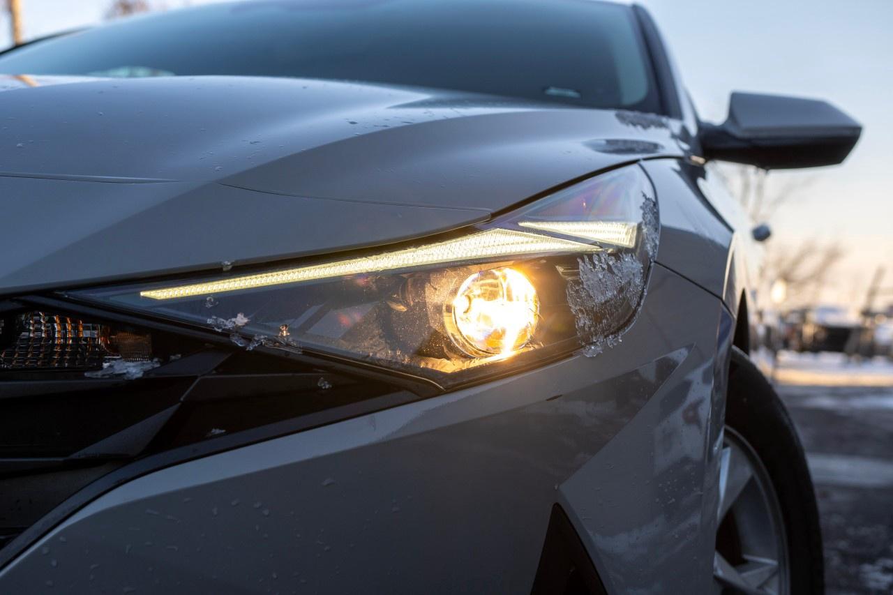 2021 Hyundai Elantra Essential IVT Photo