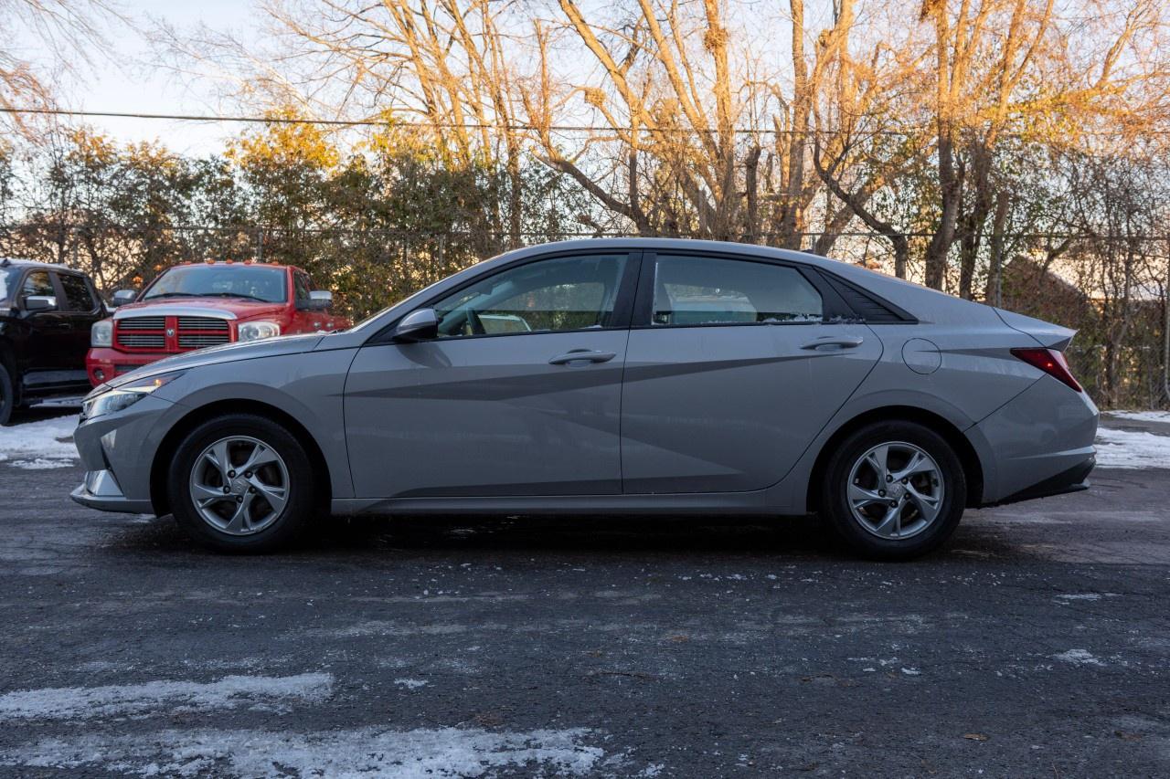 2021 Hyundai Elantra Essential IVT Photo