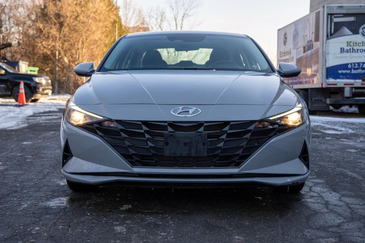 2021 Hyundai Elantra Essential IVT Photo