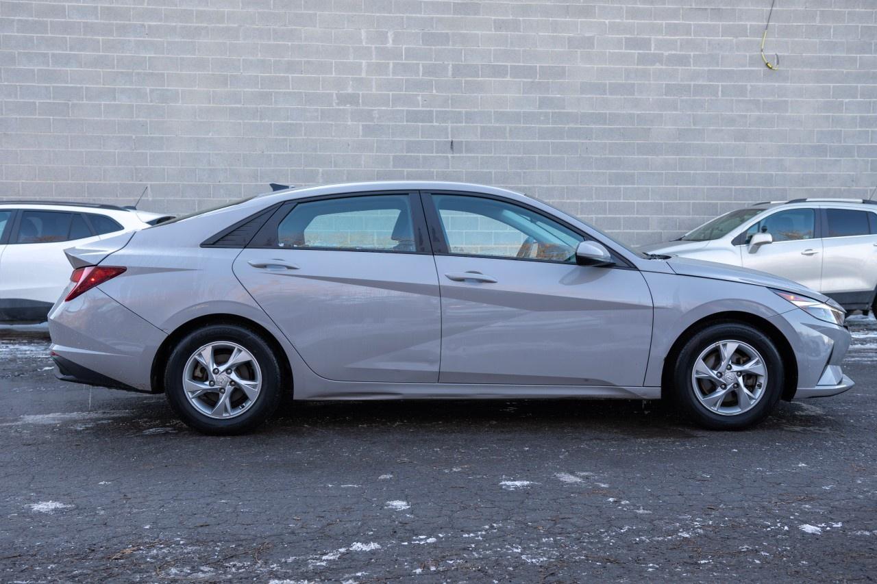 2021 Hyundai Elantra Essential IVT Photo