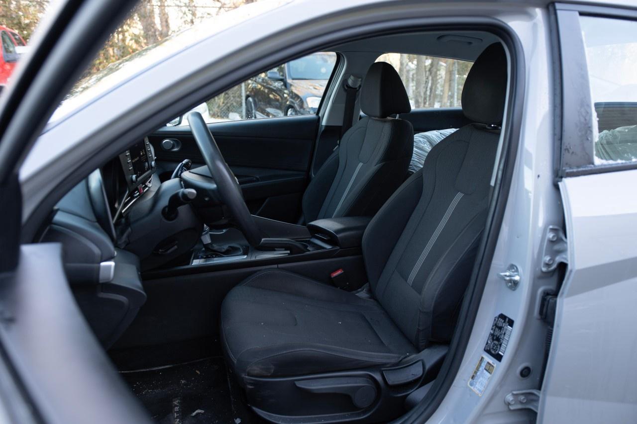 2021 Hyundai Elantra Essential IVT Photo