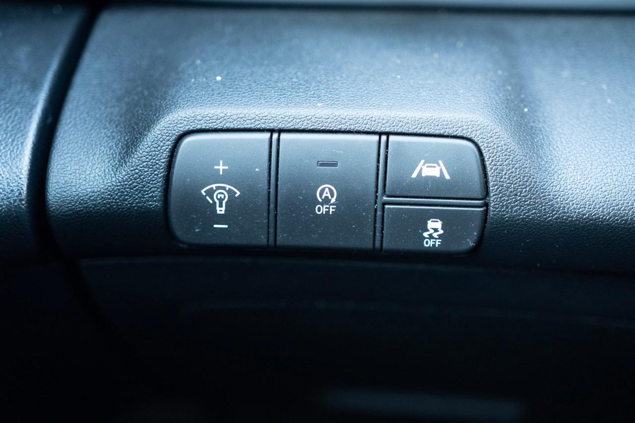 2021 Hyundai Elantra Essential IVT Photo