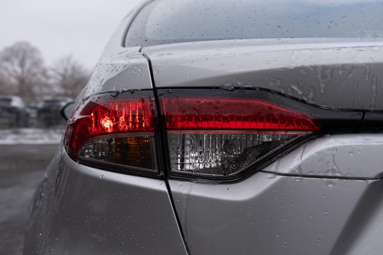 2021 Toyota Corolla  Photo2