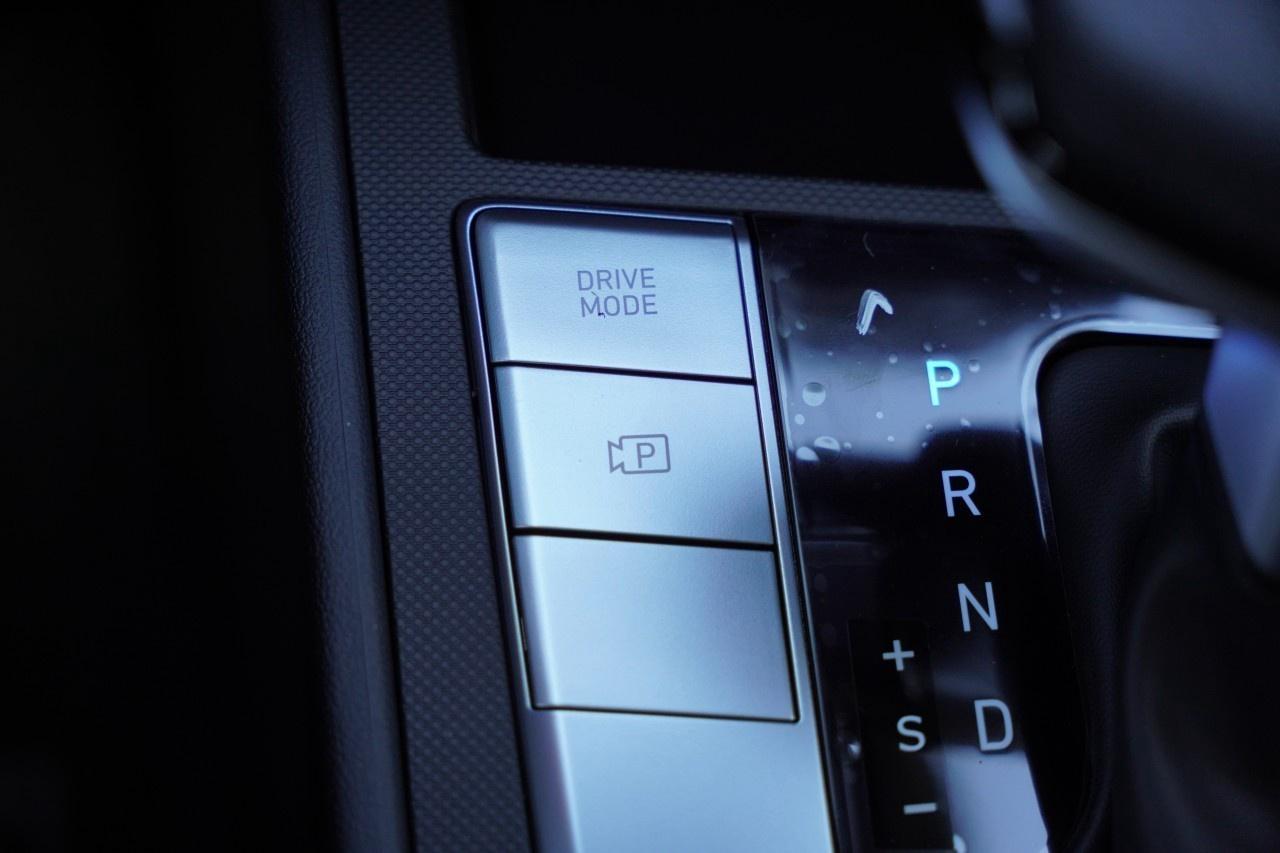 2026 Hyundai Elantra Essential IVT Photo