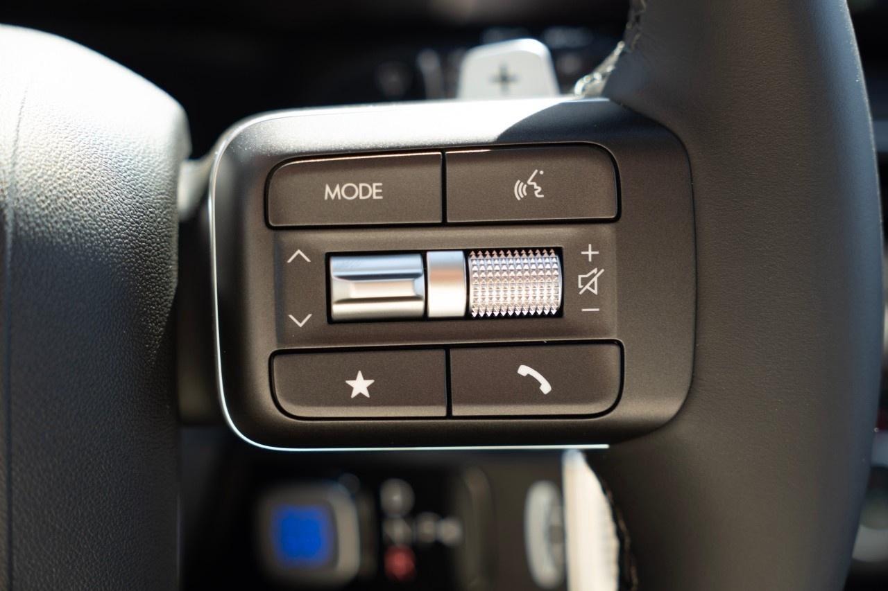 2026 Hyundai Palisade Hybrid Luxury 7-Passenger AWD Photo