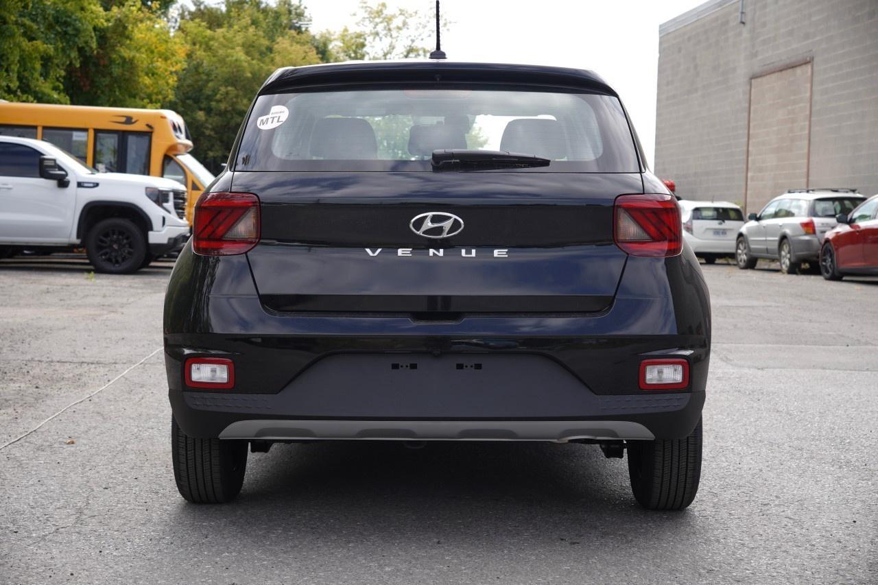 2026 Hyundai Venue Essential IVT Photo