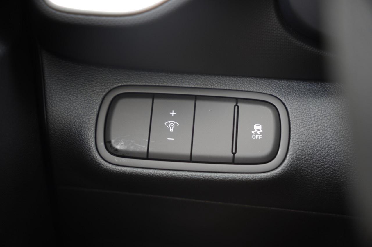 2026 Hyundai Venue Essential IVT Photo