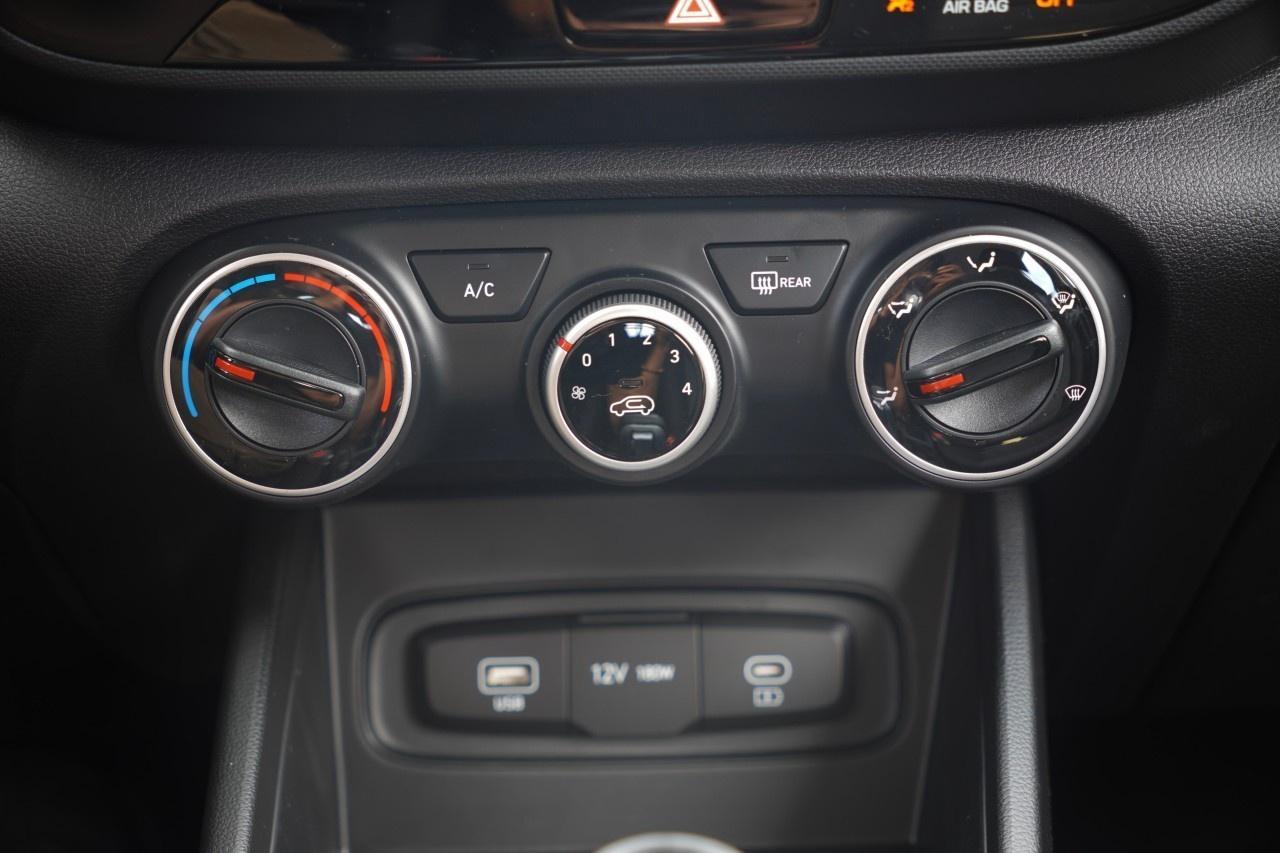 2026 Hyundai Venue Essential IVT Photo