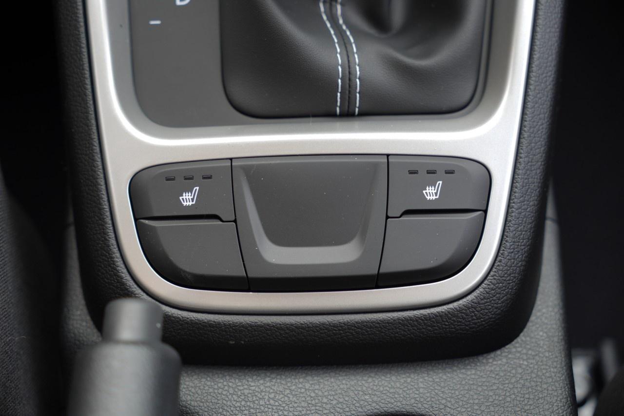 2026 Hyundai Venue Essential IVT Photo
