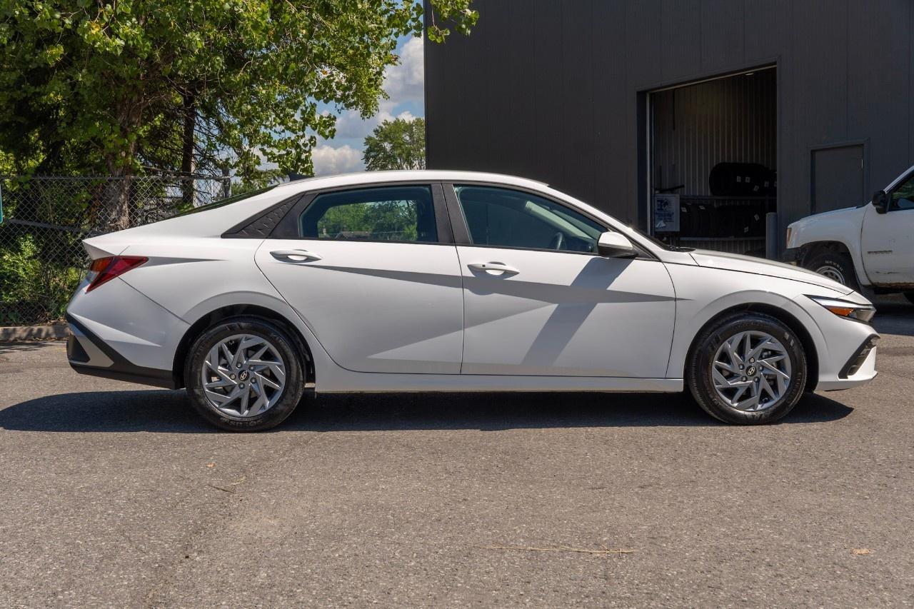 2026 Hyundai Elantra Preferred IVT Photo
