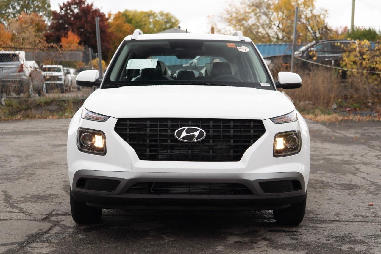 2026 Hyundai Venue Preferred IVT w/Two-Tone Photo