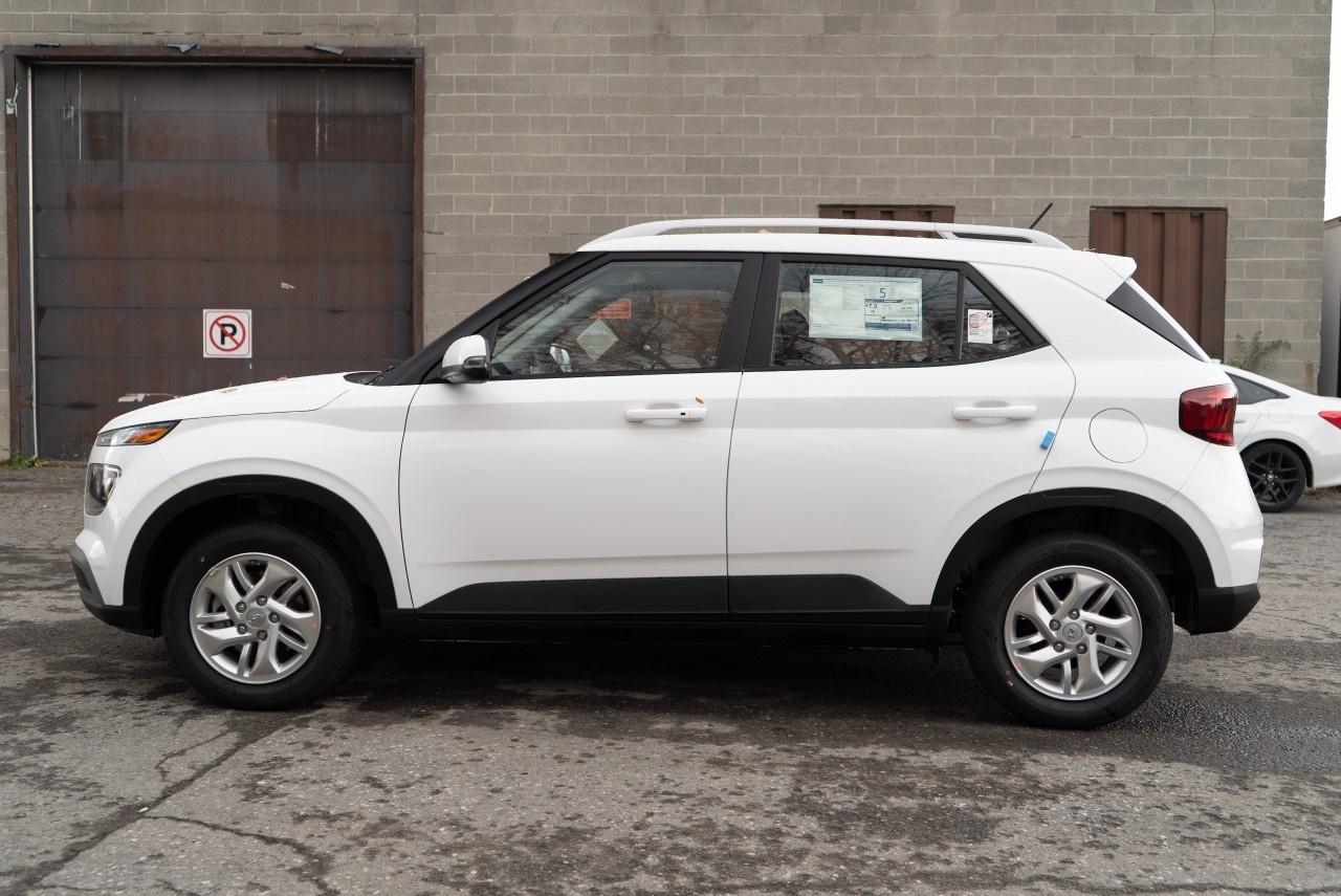 2026 Hyundai Venue Preferred IVT w/Two-Tone Photo
