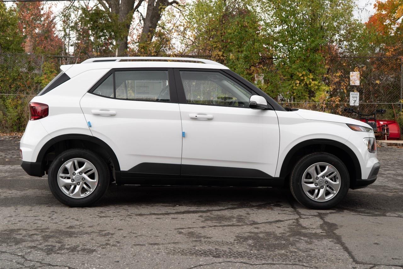 2026 Hyundai Venue Preferred IVT w/Two-Tone Photo