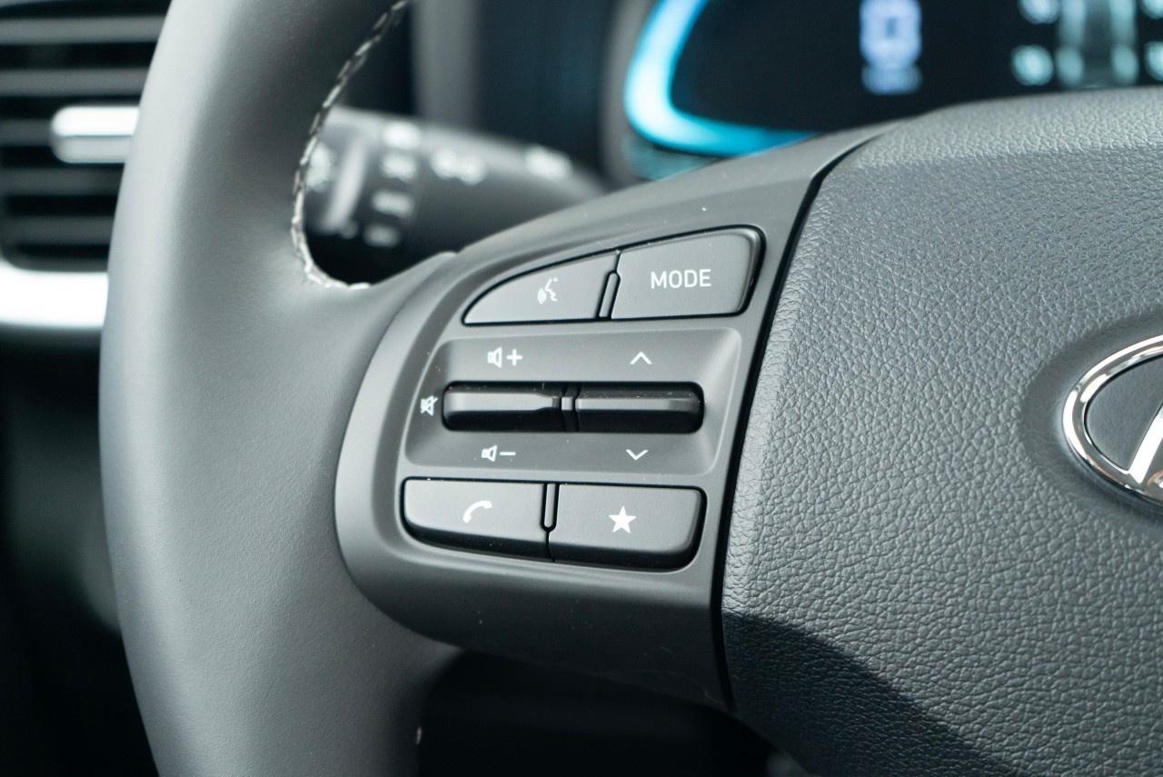 2026 Hyundai Venue Preferred IVT w/Two-Tone Photo