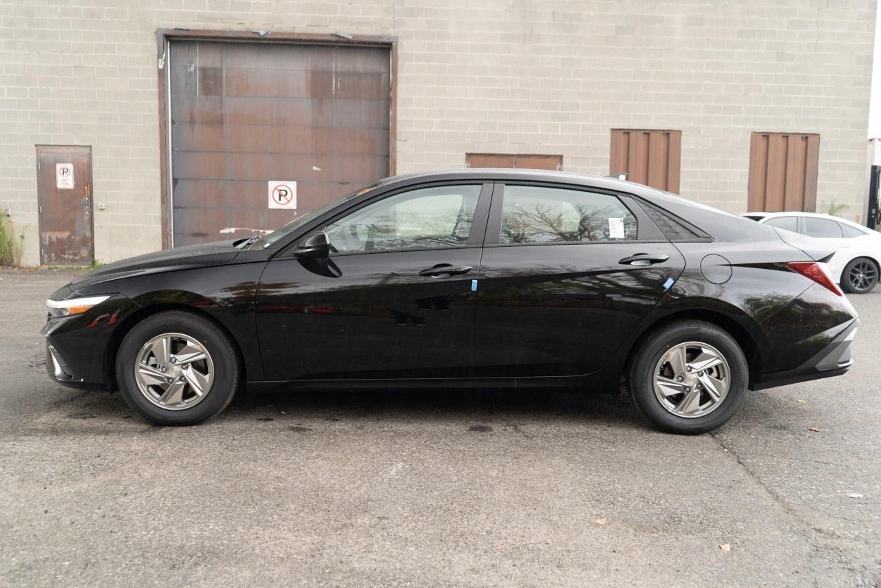 2026 Hyundai Elantra Essential IVT Photo