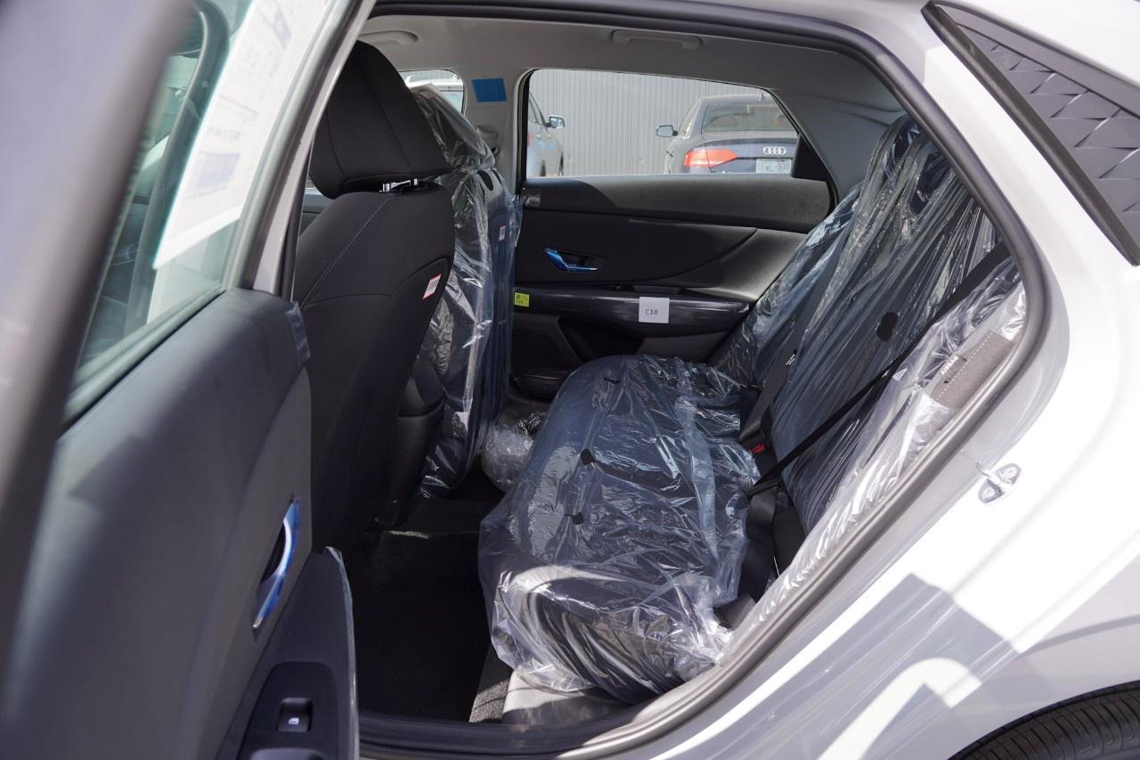 2026 Hyundai Elantra Preferred IVT w/Tech Pkg Photo