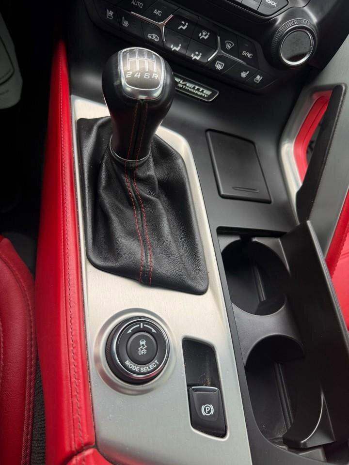 2015 Chevrolet Corvette 3LT REMOVABLE HARD TOP. LEATHER. REAR VIEW CAMERA. Photo