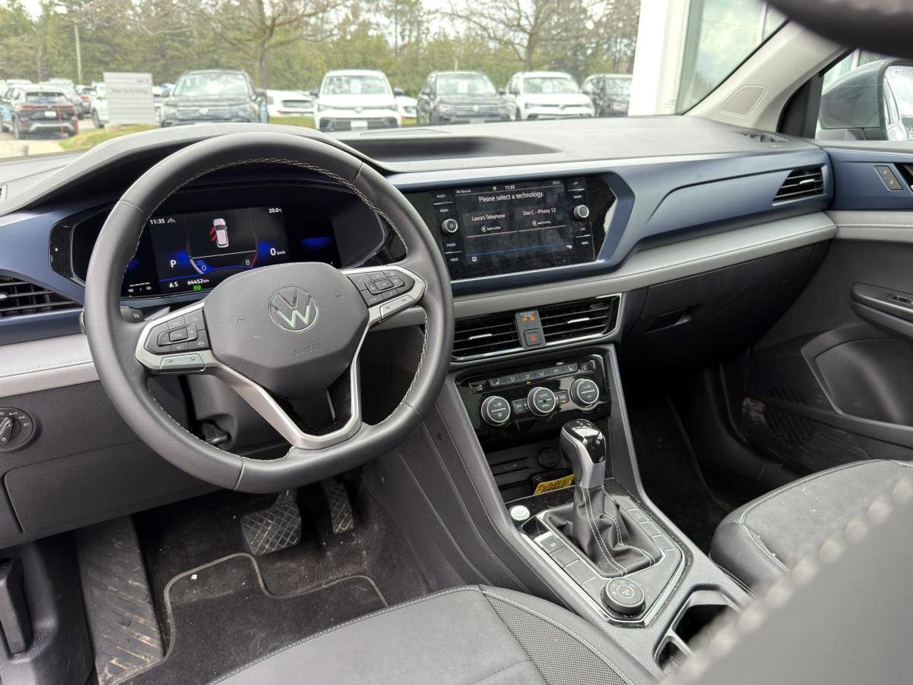 2023 Volkswagen Taos  Photo