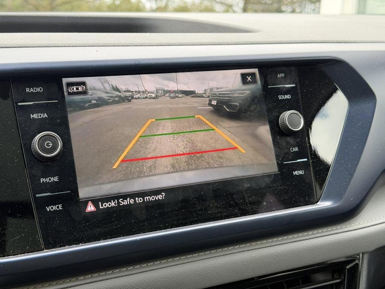 2023 Volkswagen Taos  Photo