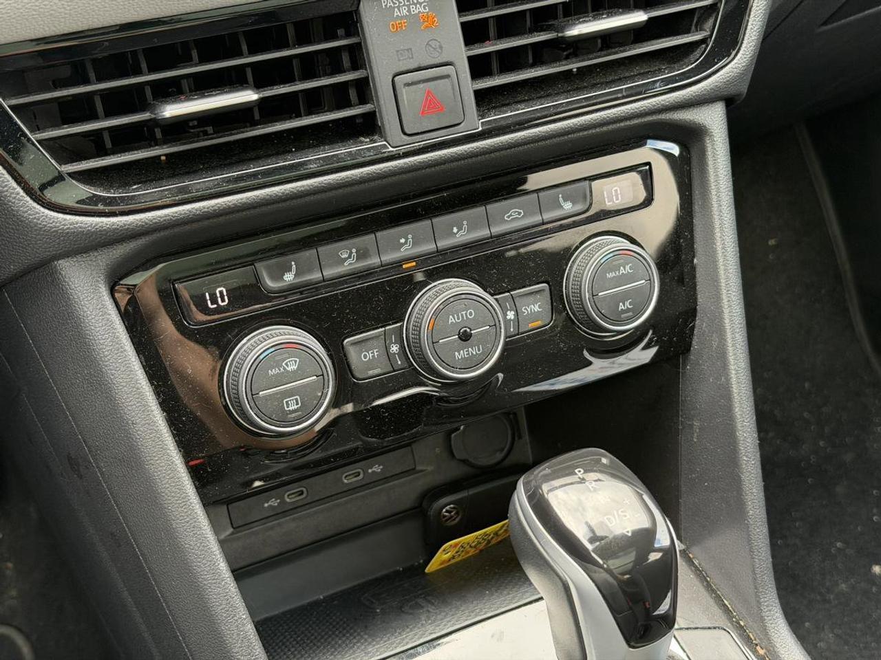 2023 Volkswagen Taos  Photo