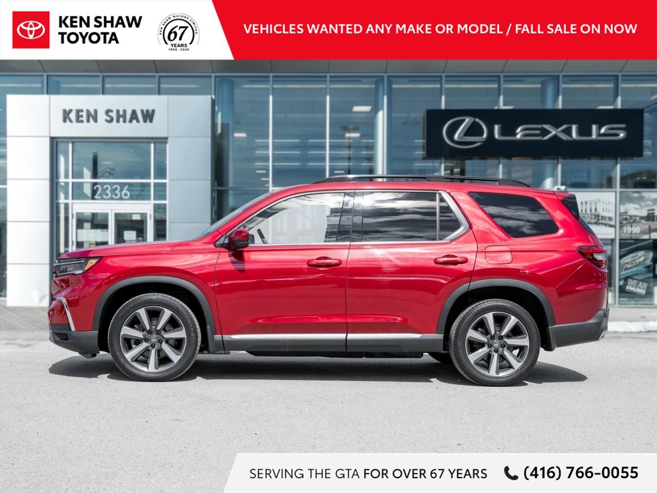 2023 Honda Pilot Touring 4dr All-Wheel Drive Photo2