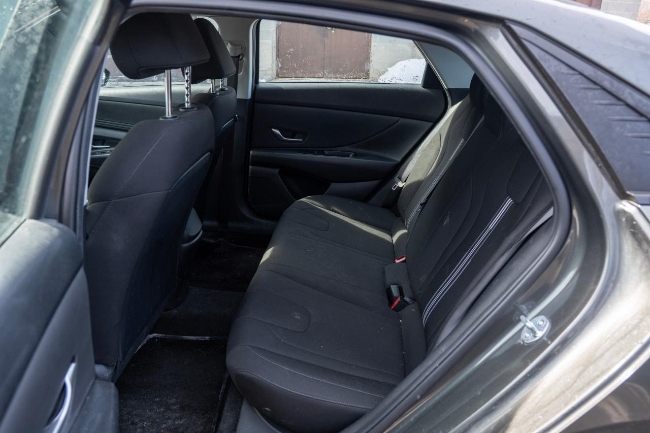 2023 Hyundai Elantra Preferred IVT Photo