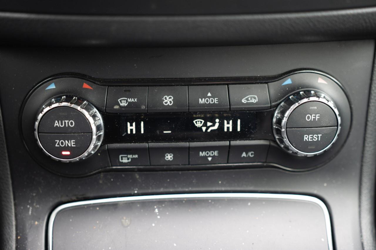 2015 Mercedes-Benz B-Class B 250 Sports Tourer 4Matic Photo