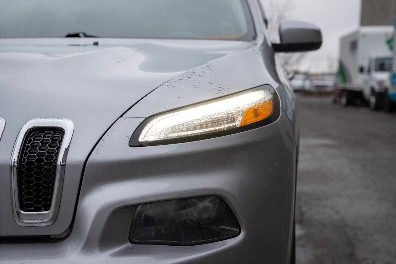 2016 Jeep Cherokee 4WD 4dr North Photo