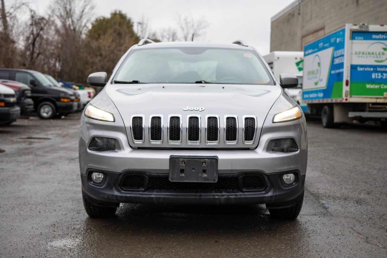 2016 Jeep Cherokee 4WD 4dr North Photo3