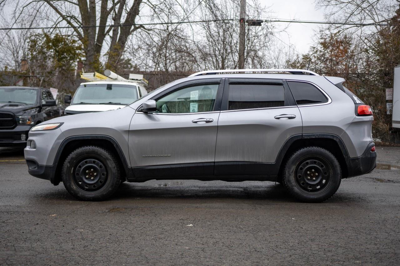 2016 Jeep Cherokee 4WD 4dr North Photo2