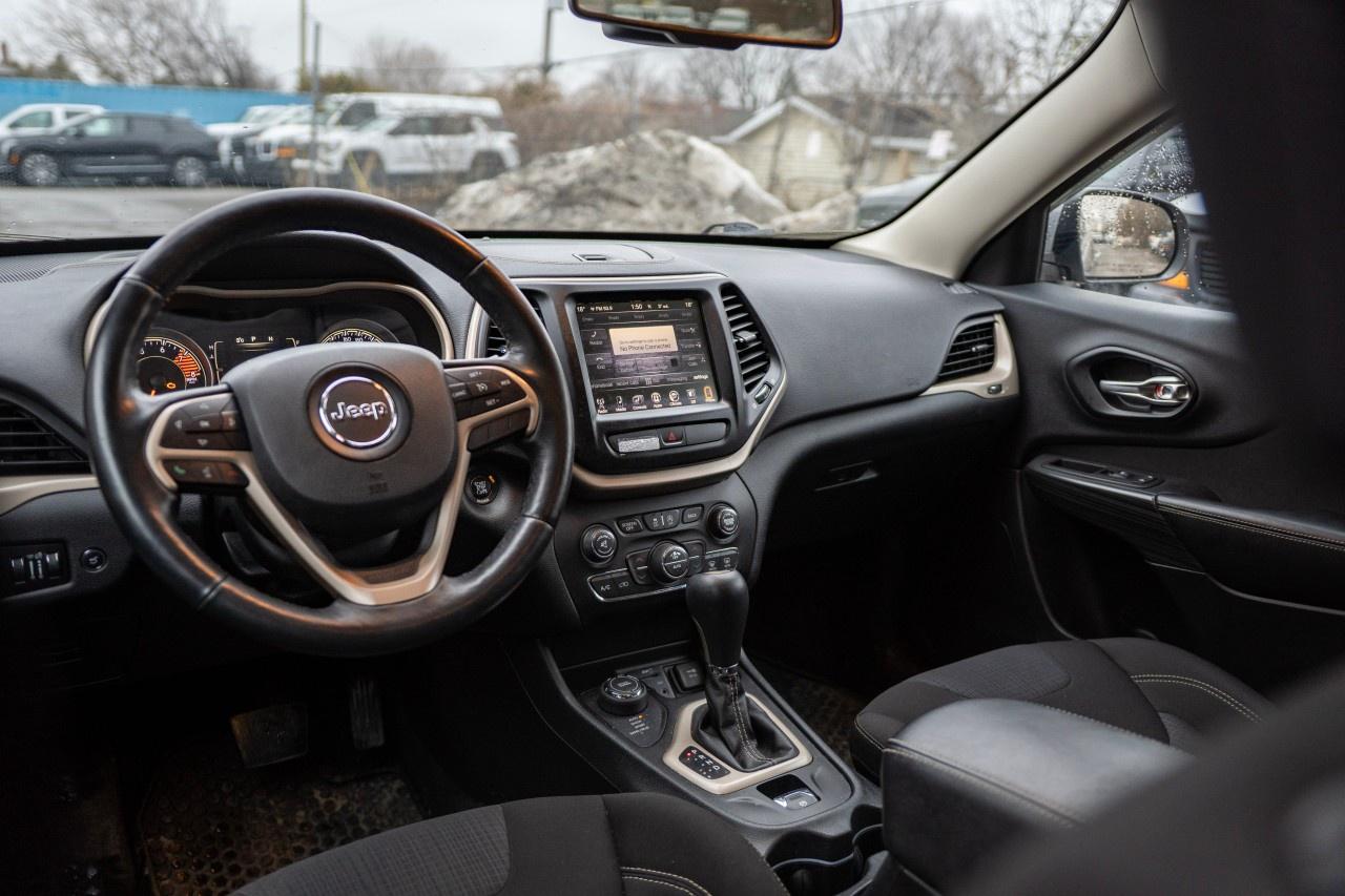 2016 Jeep Cherokee 4WD 4dr North Photo