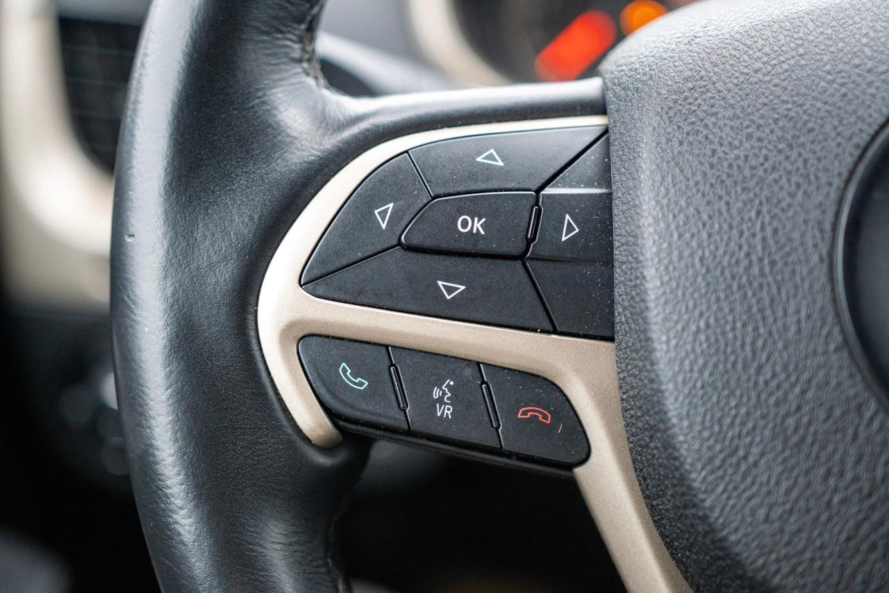 2016 Jeep Cherokee 4WD 4dr North Photo