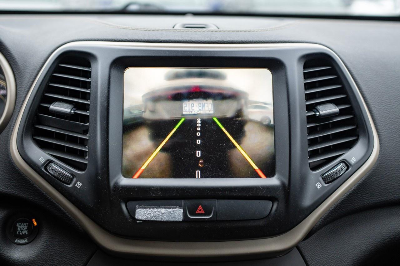 2016 Jeep Cherokee 4WD 4dr North Photo