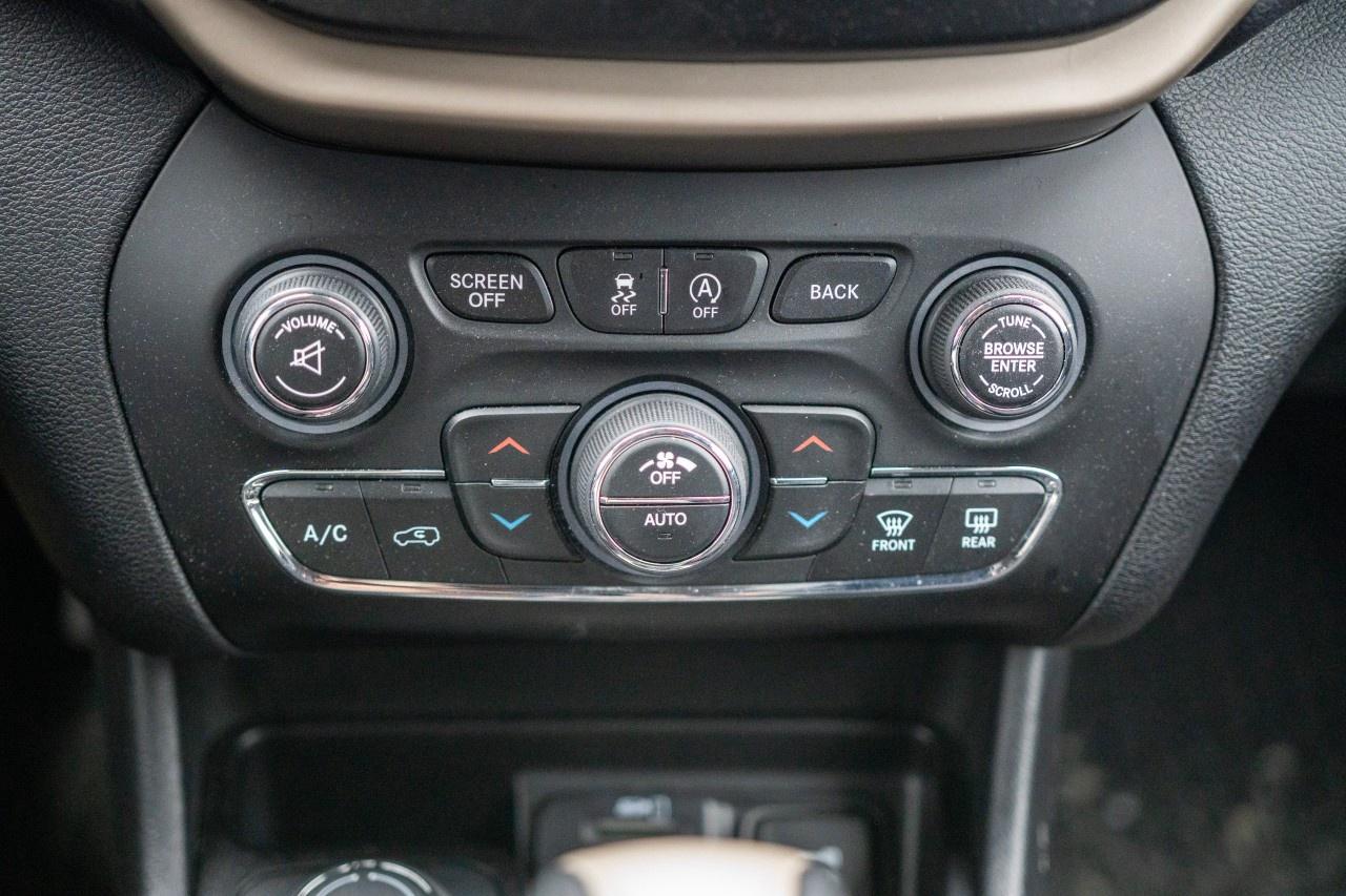 2016 Jeep Cherokee 4WD 4dr North Photo