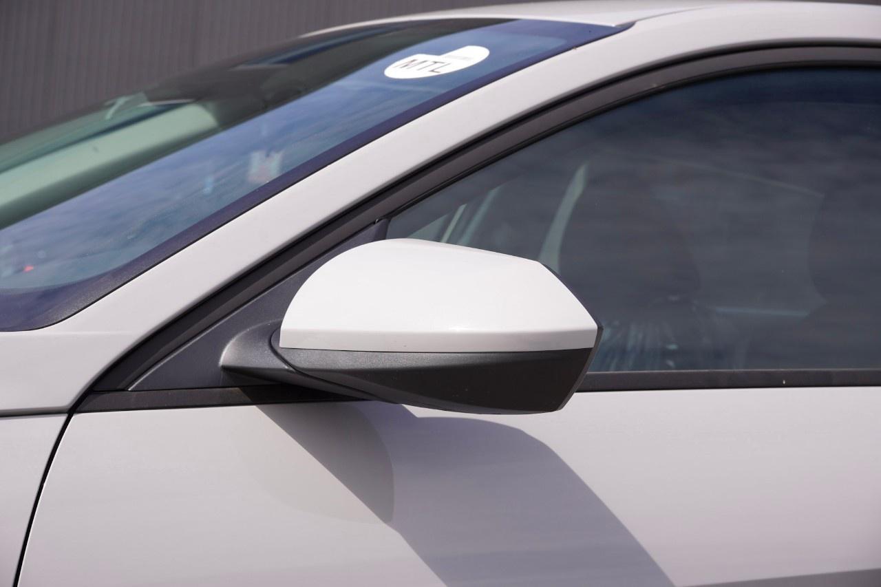2026 Hyundai Elantra Preferred IVT w/Tech Pkg Photo3
