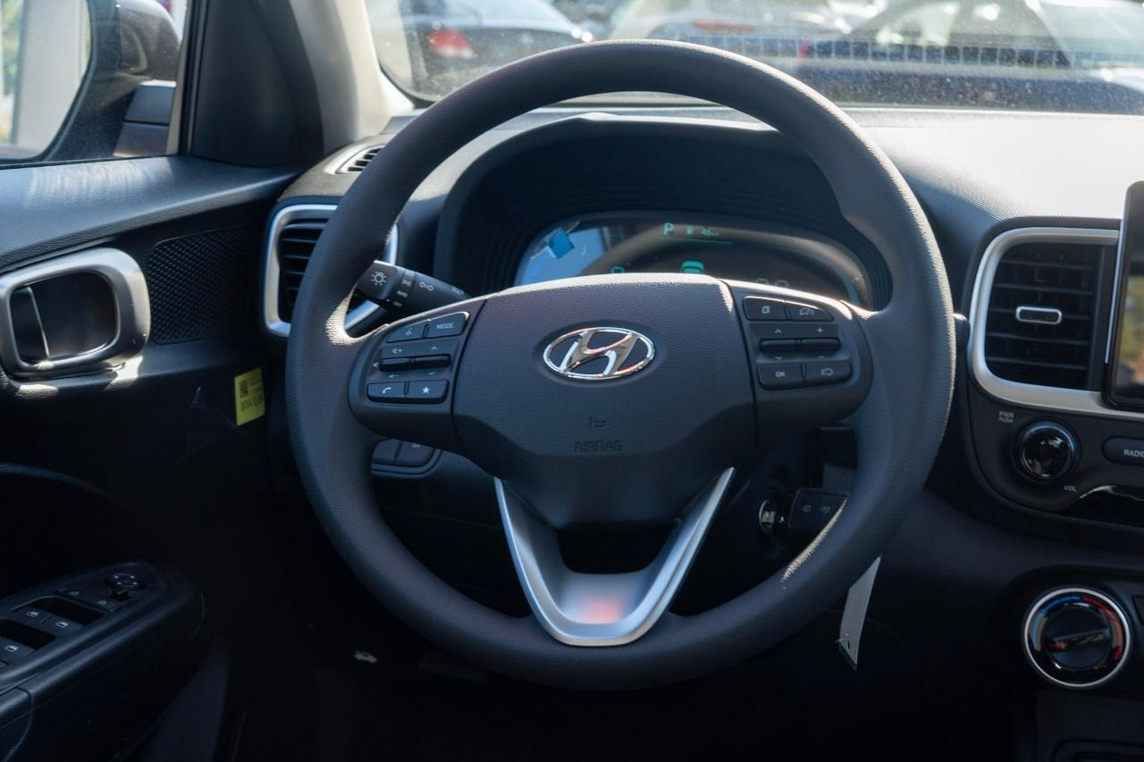 2026 Hyundai Venue Essential IVT w/Two-Tone Photo